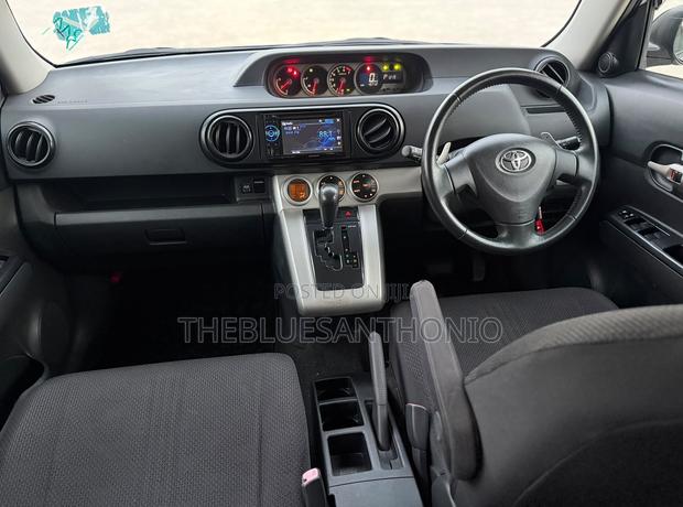 Toyota Corolla Rumion 2009 Blue