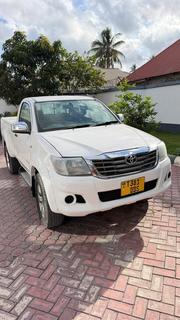 Toyota Hilux 2012 Pearl for sale