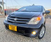 Toyota IST 2005 Black for sale