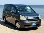 Toyota Noah 2007 Gray for sale