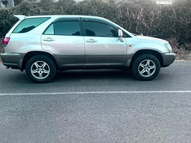 Toyota Harrier 2006 Silver