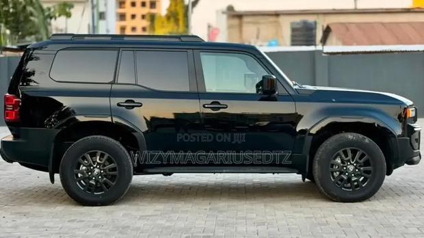 New Toyota Land Cruiser Prado 2.7 2025 Ivory