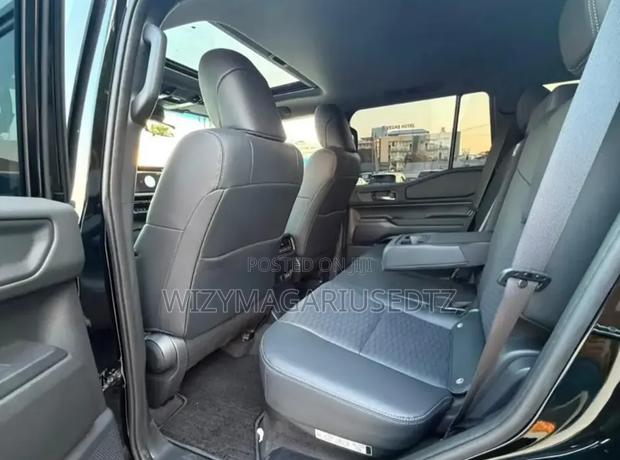New Toyota Land Cruiser Prado 2.7 2025 Ivory