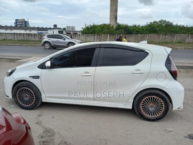 Toyota Aqua 2017 White