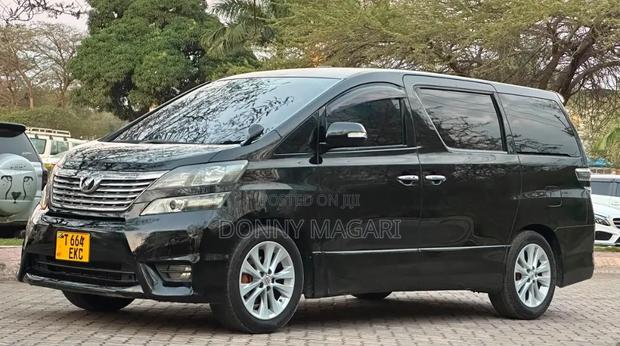 Toyota Vellfire 2010 Black