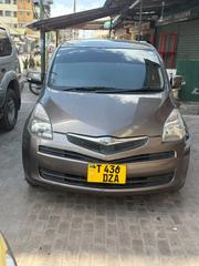 Toyota Ractis 2006 Gray for sale