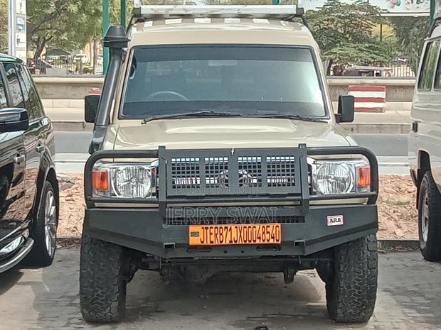 Toyota Land Cruiser 2010 Brown