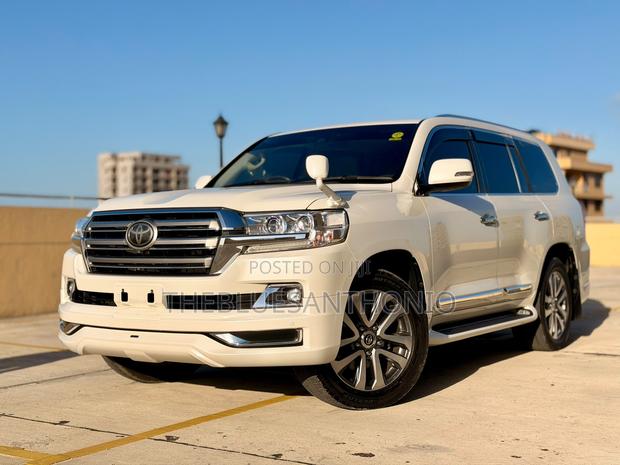 Toyota Land Cruiser 2018 Pearl