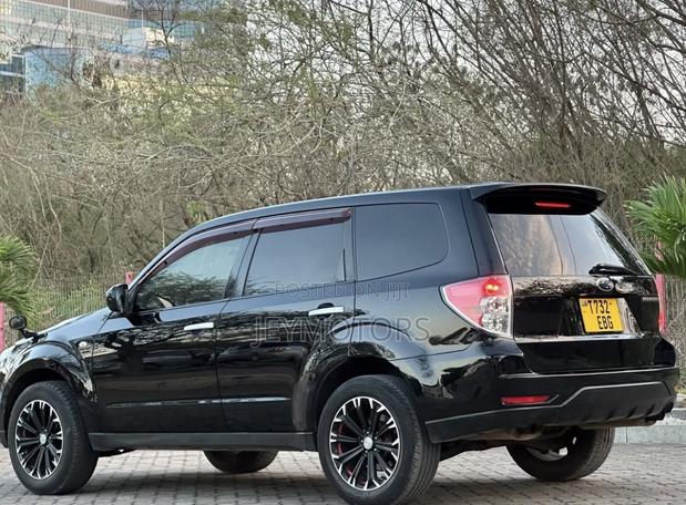 Subaru Forester 2010 Black
