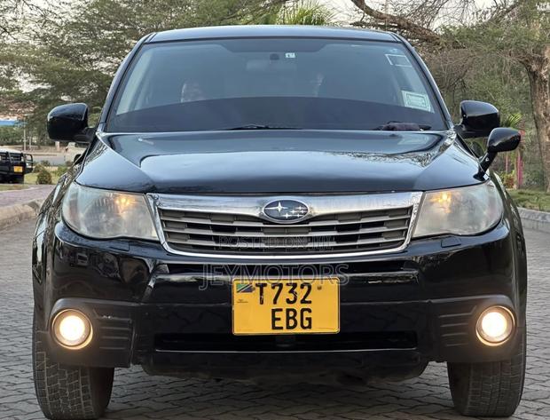 Subaru Forester 2010 Black