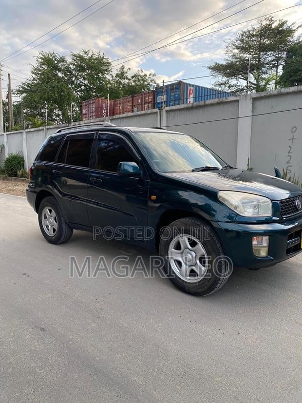 Toyota RAV4 1.8 2005 Green