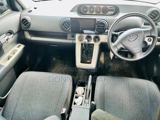 Toyota Corolla Rumion Hatchback 1.5 FWD 2010 White