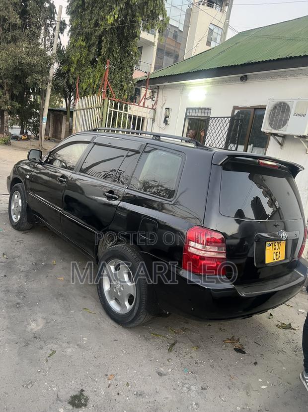 Toyota Kluger 2005 Black