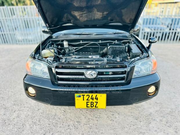 Toyota Kluger 2004 Black