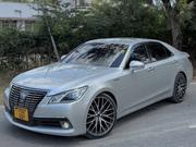 Toyota Crown 2015 Silver for sale