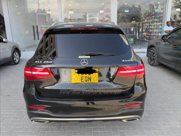 Mercedes-Benz GLC-Class 2017 Black