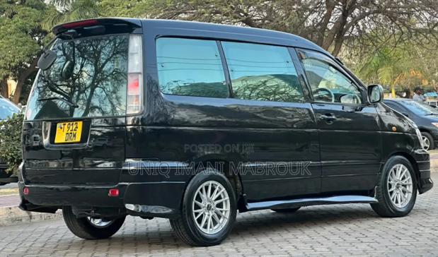 Toyota Noah 2001 Black
