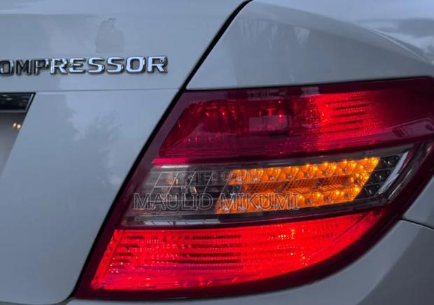 Mercedes-Benz C-Class 2009 White