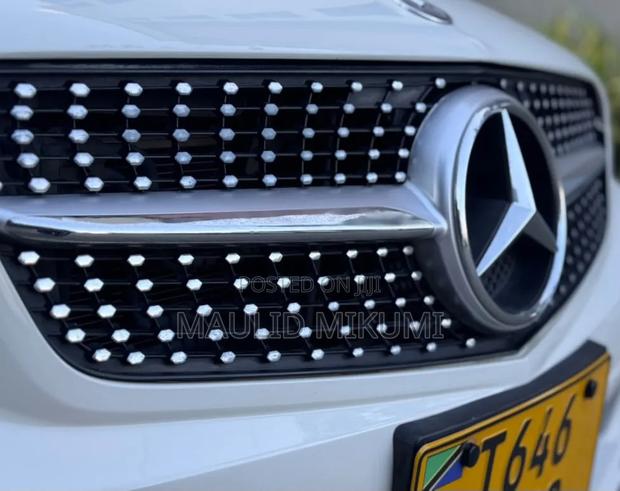 Mercedes-Benz C-Class 2009 White
