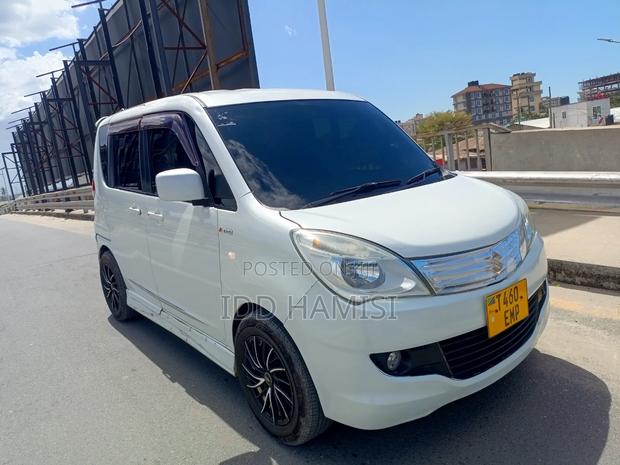 Suzuki Solio 2014 White