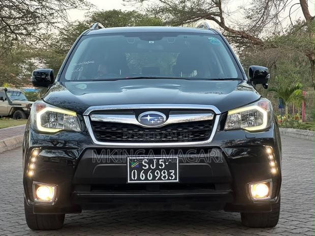Subaru Forester 2015 Gray