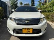 Toyota Harrier 2.0 2015 White for sale