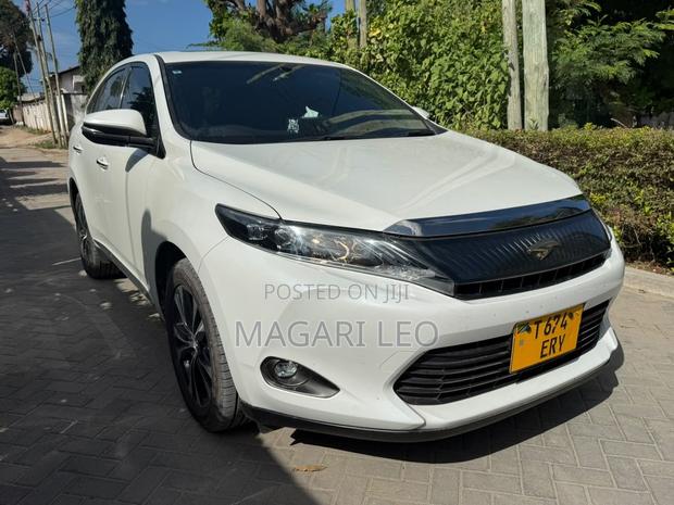 Toyota Harrier 2.0 2015 White