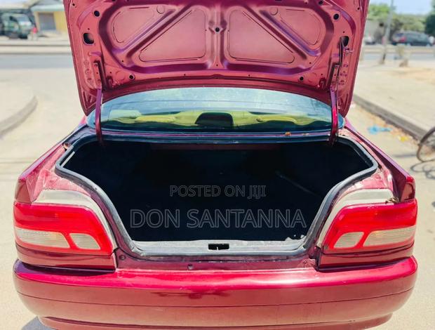 Toyota Carina 2000 Red