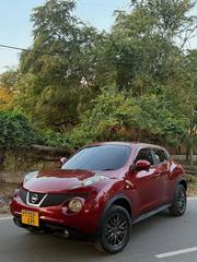 Nissan Juke 2011 Maroon for sale