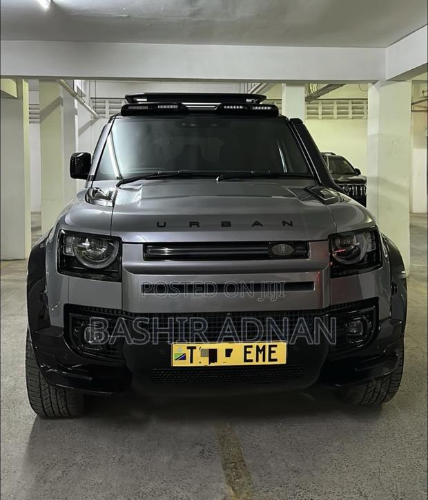Land Rover Defender 2025 Gray