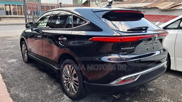 Toyota Harrier 2022 Black