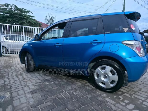Toyota IST 2003 Blue
