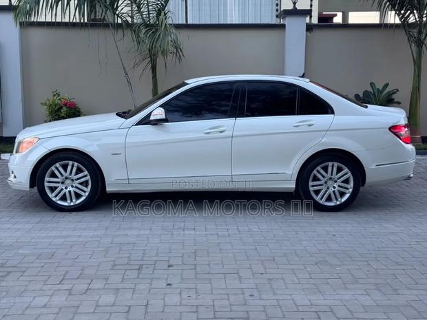 Mercedes-Benz C-Class 2009 White