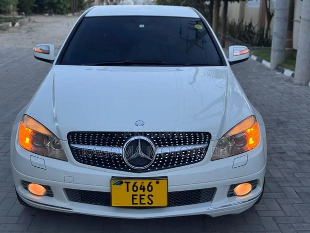 Mercedes-Benz C-Class 2009 White