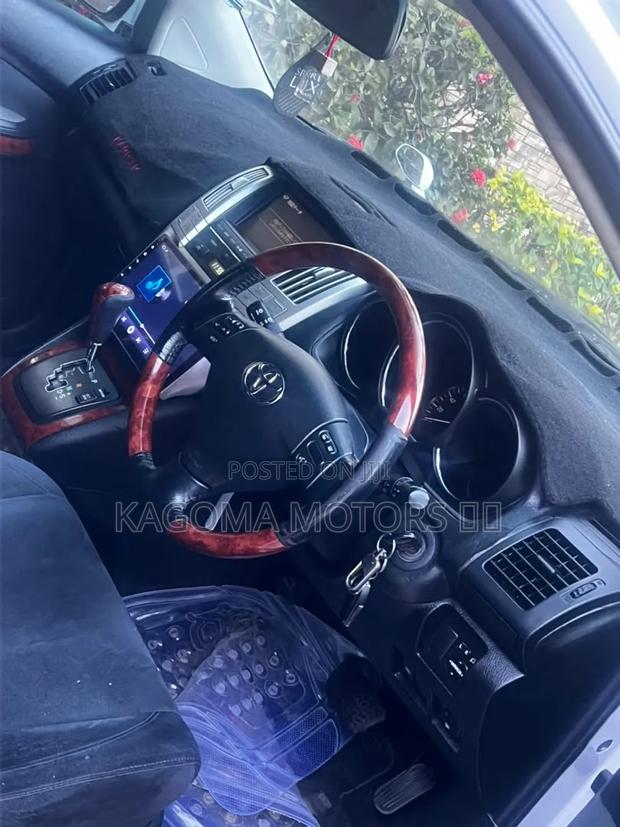 Toyota Harrier 2010 White