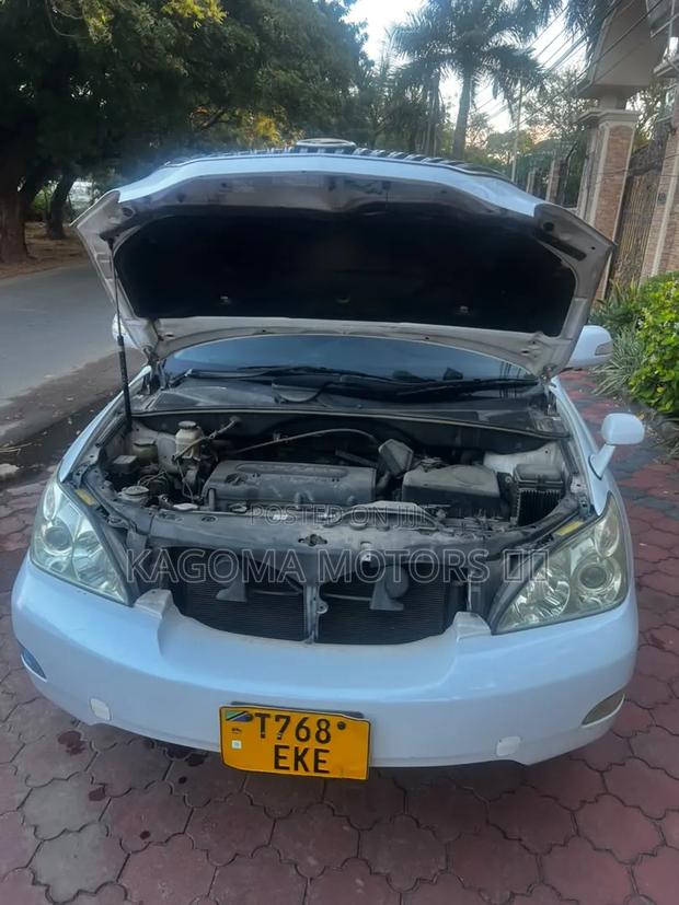 Toyota Harrier 2010 White