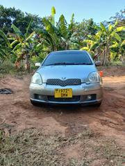 Toyota Vitz 2004 Silver for sale