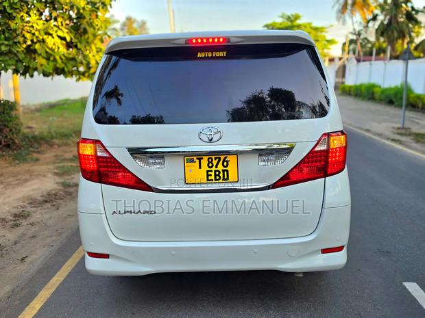 Toyota Alphard 2010 White