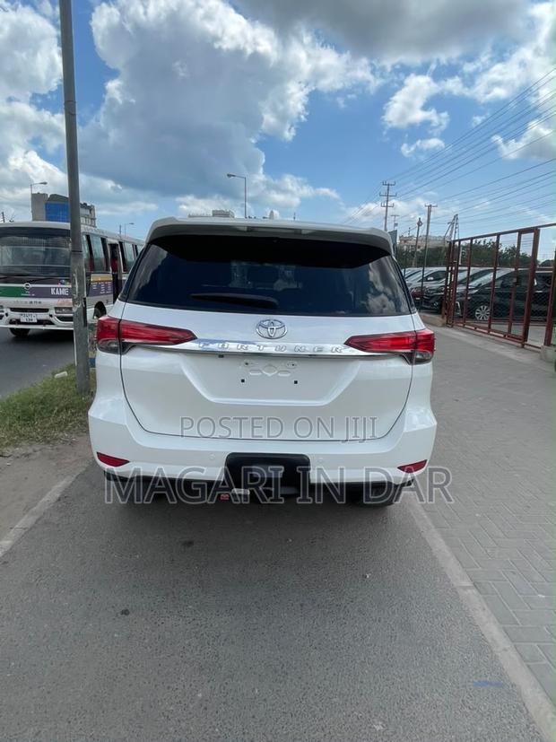 Toyota Fortuner 2019 White