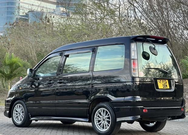 Toyota Noah 2001 Black