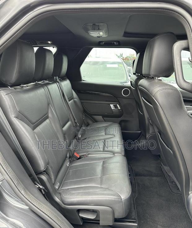 Land Rover Discovery 2020 Gray