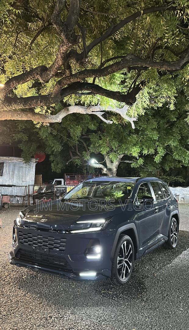 New Toyota RAV4 2026 Gray