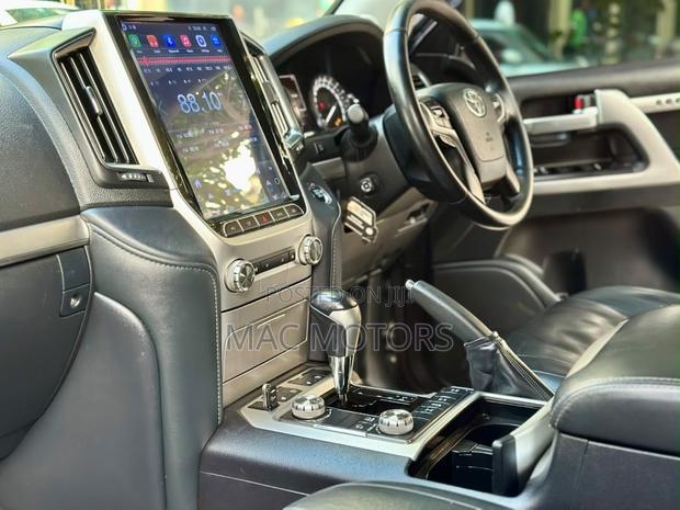 Toyota Land Cruiser 2017 Black