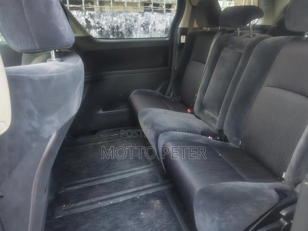 Toyota Vellfire 2009 Blue