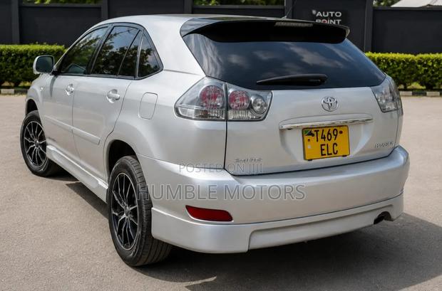 Toyota Harrier 2005 Silver