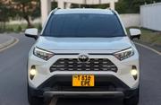 Toyota RAV4 2021 White for sale