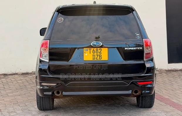 Subaru Forester 2011 Black