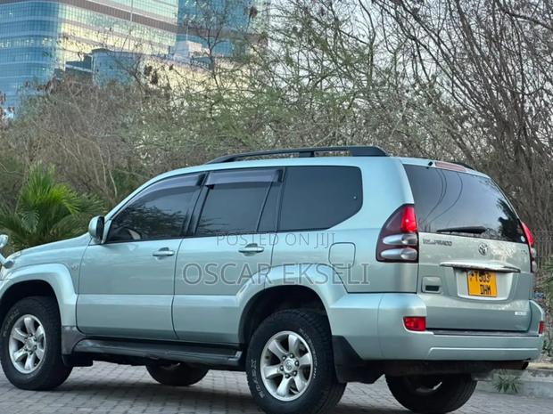 Toyota Land Cruiser Prado 2007 Silver