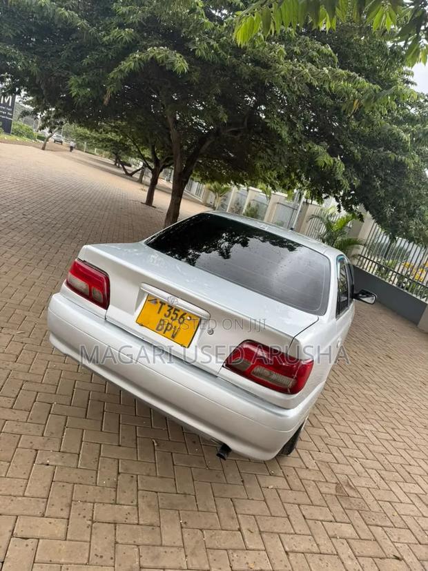 Toyota Carina 2000 Silver