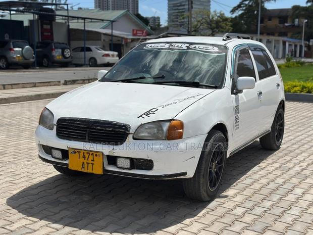 Toyota Starlet 2000 White